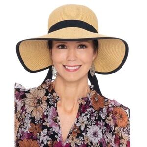 Panama Jack Wide Brim Floppy Beach Sun Hat with Black Trim